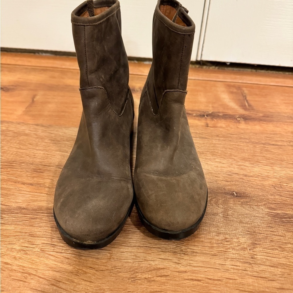 Gap brown buckle booties​​​​​​​